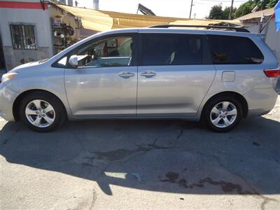 2015 Toyota Sienna LE Mobility 7-Passen   - Photo 7 - Van Nuys, CA 91405