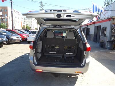 2015 Toyota Sienna LE Mobility 7-Passen   - Photo 10 - Van Nuys, CA 91405