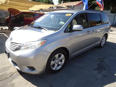 2015 Toyota Sienna LE Mobility 7-Passen   - Photo 6 - Van Nuys, CA 91405