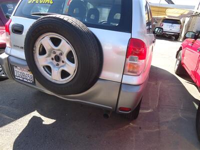 2002 Toyota RAV4   - Photo 9 - Van Nuys, CA 91405
