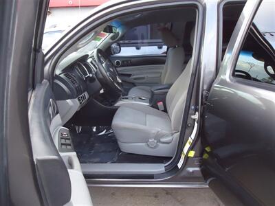 2014 Toyota Tacoma PreRunner   - Photo 16 - Van Nuys, CA 91405
