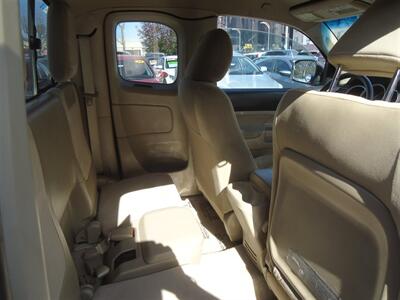 2011 Toyota Tacoma PreRunner V6   - Photo 13 - Van Nuys, CA 91405