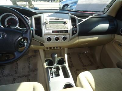 2011 Toyota Tacoma PreRunner V6   - Photo 17 - Van Nuys, CA 91405