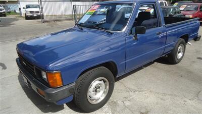 1986 Toyota Pickup - Photo 4 - Van Nuys, CA 91405