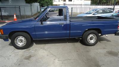 1986 Toyota Pickup - Photo 5 - Van Nuys, CA 91405