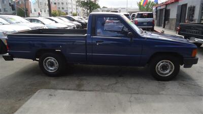 1986 Toyota Pickup - Photo 3 - Van Nuys, CA 91405