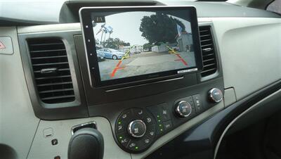 2011 Toyota Sienna Base 7-Passenger   - Photo 20 - Van Nuys, CA 91405