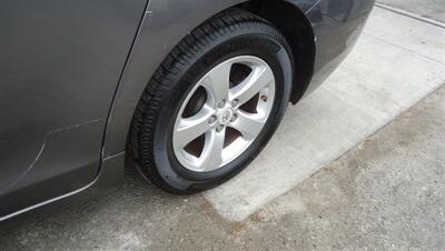 2011 Toyota Sienna Base 7-Passenger   - Photo 21 - Van Nuys, CA 91405
