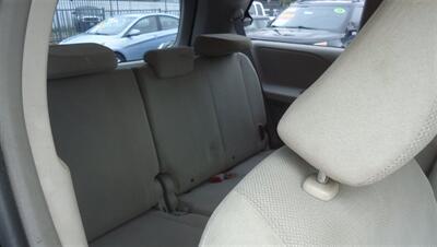 2011 Toyota Sienna Base 7-Passenger   - Photo 12 - Van Nuys, CA 91405