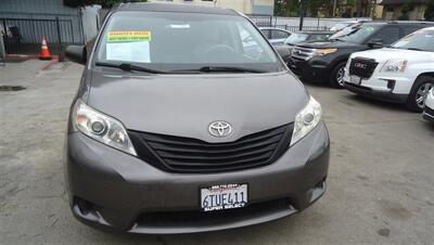 2011 Toyota Sienna Base 7-Passenger   - Photo 2 - Van Nuys, CA 91405
