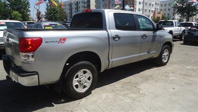 2010 Toyota Tundra Grade - Photo 4 - Van Nuys, CA 91405