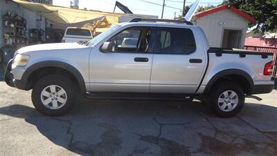 2010 Ford Explorer Sport Trac XLT - Photo 7 - Van Nuys, CA 91405