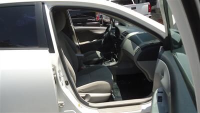 2011 Toyota Corolla LE   - Photo 13 - Van Nuys, CA 91405