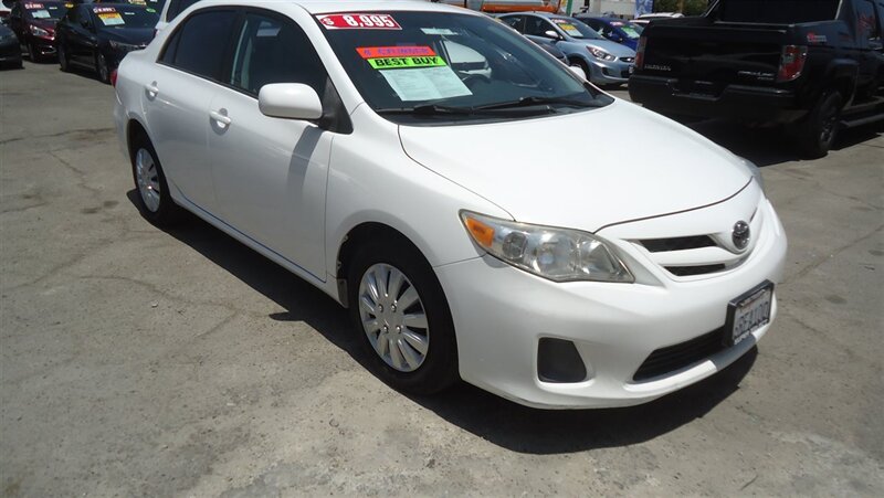 2011 Toyota Corolla LE   - Photo 1 - Van Nuys, CA 91405