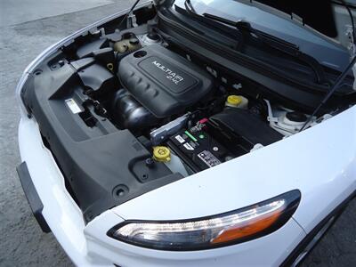 2015 Jeep Cherokee Sport - Photo 24 - Van Nuys, CA 91405