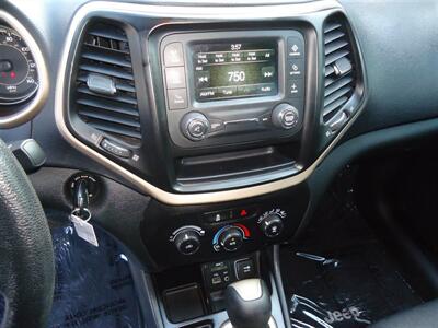 2015 Jeep Cherokee Sport - Photo 21 - Van Nuys, CA 91405