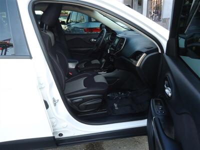 2015 Jeep Cherokee Sport - Photo 15 - Van Nuys, CA 91405