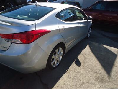 2013 Hyundai ELANTRA Limited - Photo 4 - Van Nuys, CA 91405