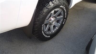 2004 Toyota 4Runner SR5   - Photo 7 - Van Nuys, CA 91405