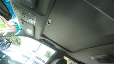 2004 Toyota 4Runner SR5   - Photo 10 - Van Nuys, CA 91405