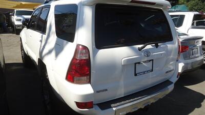 2004 Toyota 4Runner SR5   - Photo 5 - Van Nuys, CA 91405