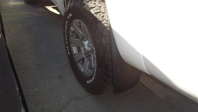 2004 Toyota 4Runner SR5   - Photo 8 - Van Nuys, CA 91405