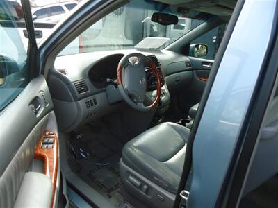 2006 Toyota Sienna XLE 7 Passenger - Photo 19 - Van Nuys, CA 91405