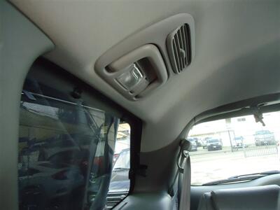 2006 Toyota Sienna XLE 7 Passenger - Photo 12 - Van Nuys, CA 91405