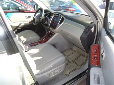 2006 Toyota Highlander Limited   - Photo 10 - Van Nuys, CA 91405