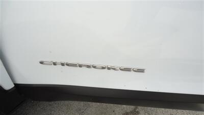 2016 Jeep Cherokee Limited   - Photo 28 - Van Nuys, CA 91405