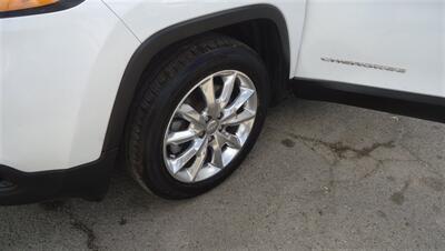 2016 Jeep Cherokee Limited   - Photo 26 - Van Nuys, CA 91405