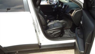 2016 Jeep Cherokee Limited   - Photo 14 - Van Nuys, CA 91405