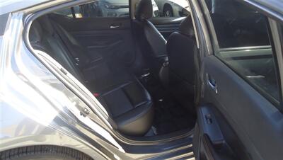 2021 Nissan Altima 2.5 SR   - Photo 10 - Van Nuys, CA 91405