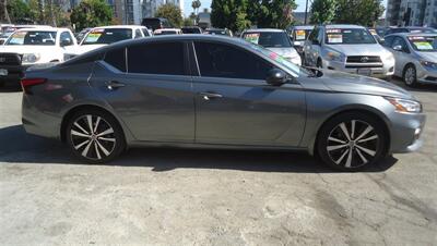 2021 Nissan Altima 2.5 SR   - Photo 3 - Van Nuys, CA 91405