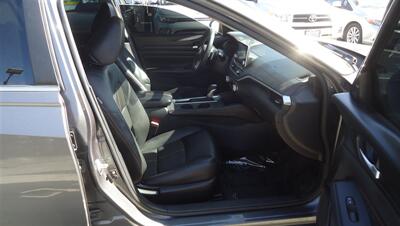 2021 Nissan Altima 2.5 SR   - Photo 12 - Van Nuys, CA 91405