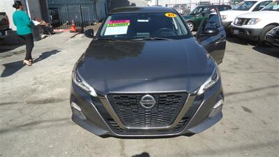 2021 Nissan Altima 2.5 SR   - Photo 2 - Van Nuys, CA 91405