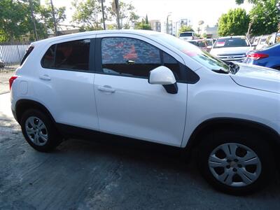 2016 Chevrolet Trax LS   - Photo 3 - Van Nuys, CA 91405