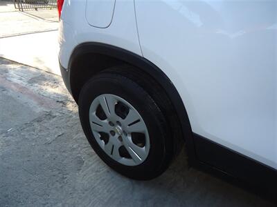 2016 Chevrolet Trax LS   - Photo 26 - Van Nuys, CA 91405