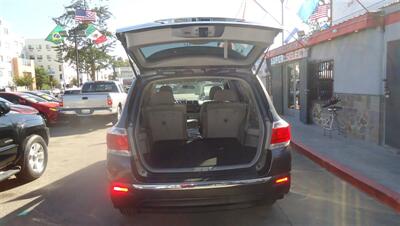2013 Toyota Highlander Plus - Photo 9 - Van Nuys, CA 91405