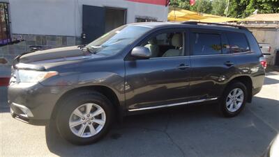 2013 Toyota Highlander Plus - Photo 6 - Van Nuys, CA 91405