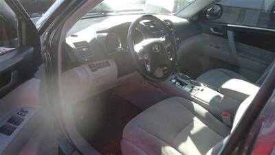 2013 Toyota Highlander Plus - Photo 17 - Van Nuys, CA 91405