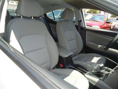 2018 Hyundai ELANTRA SEL   - Photo 11 - Van Nuys, CA 91405