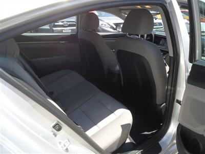 2018 Hyundai ELANTRA SEL   - Photo 13 - Van Nuys, CA 91405