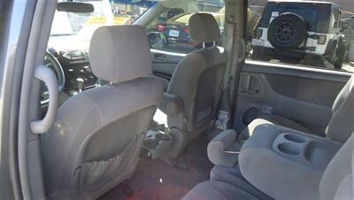 2005 Toyota Sienna LE 7 Passenger   - Photo 21 - Van Nuys, CA 91405