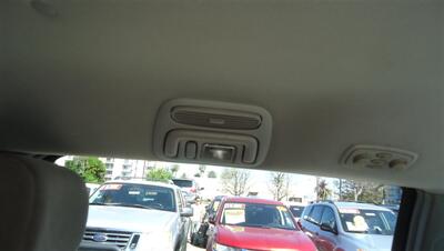 2005 Toyota Sienna LE 7 Passenger   - Photo 17 - Van Nuys, CA 91405