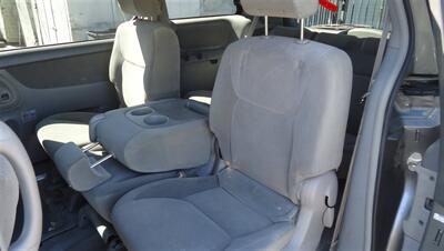 2005 Toyota Sienna LE 7 Passenger   - Photo 18 - Van Nuys, CA 91405