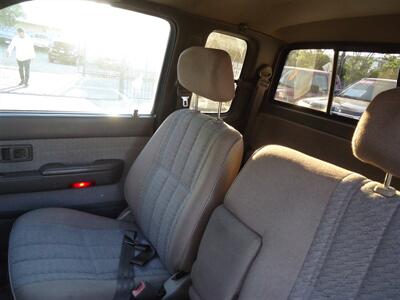 1996 Toyota Tacoma   - Photo 15 - Van Nuys, CA 91405