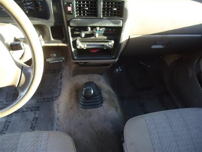 1996 Toyota Tacoma   - Photo 17 - Van Nuys, CA 91405