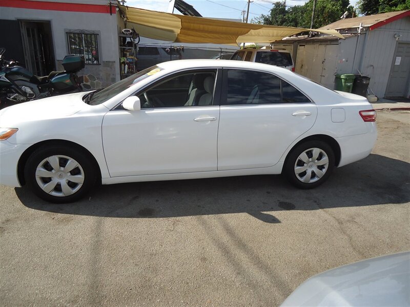 2007 Toyota Camry LE   - Photo 1 - Van Nuys, CA 91405