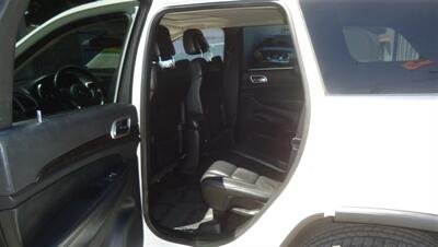 2011 Jeep Grand Cherokee Laredo - Photo 14 - Van Nuys, CA 91405